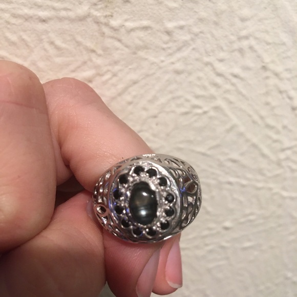 Black Star Sapphire Filagree Sterling Silver Ring - Picture 4 of 15